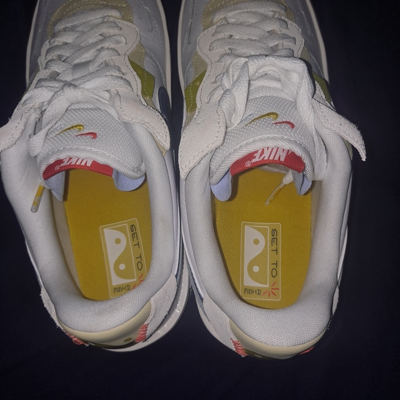 Nike Air Force 1 Women's Sz.11.5 - Picture 6 of 15